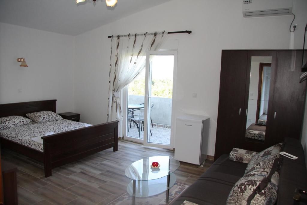 Фермерские дома Vržina Farm house Вирпазар